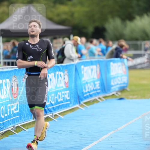 30.08.2026 - Elbe Triathlon Hamburg LAZAROV Photography http://msf.ph/oto/10026727 30.08.2026 10:00:24 Ziel 190 meine-sportfotos.de