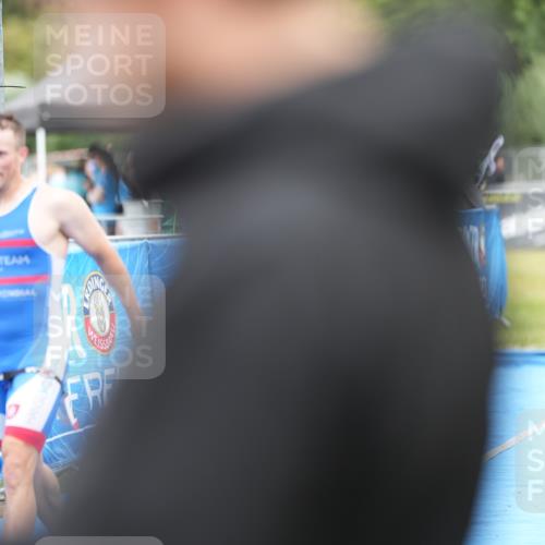 30.08.2026 - Elbe Triathlon Hamburg LAZAROV Photography http://msf.ph/oto/10026734 30.08.2026 10:05:43 Ziel 204 meine-sportfotos.de