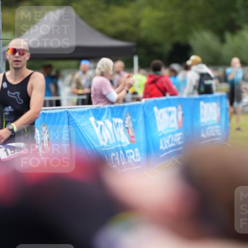 30.08.2026 - Elbe Triathlon Hamburg LAZAROV Photography http://msf.ph/oto/10026746 30.08.2026 10:10:34 Ziel 193, 221 meine-sportfotos.de