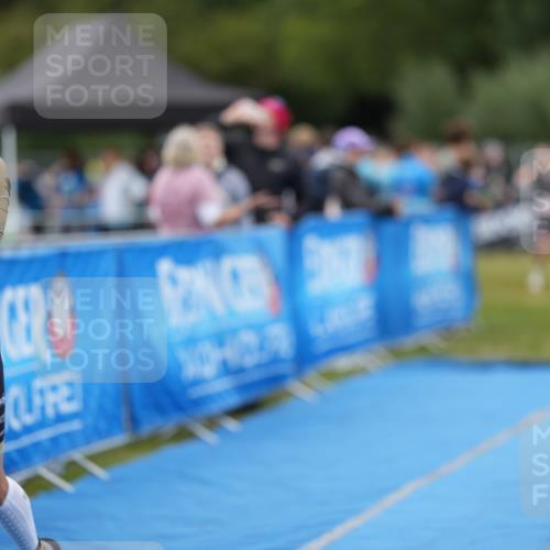 30.08.2026 - Elbe Triathlon Hamburg LAZAROV Photography http://msf.ph/oto/10026814 30.08.2026 10:20:07 Ziel 244 meine-sportfotos.de