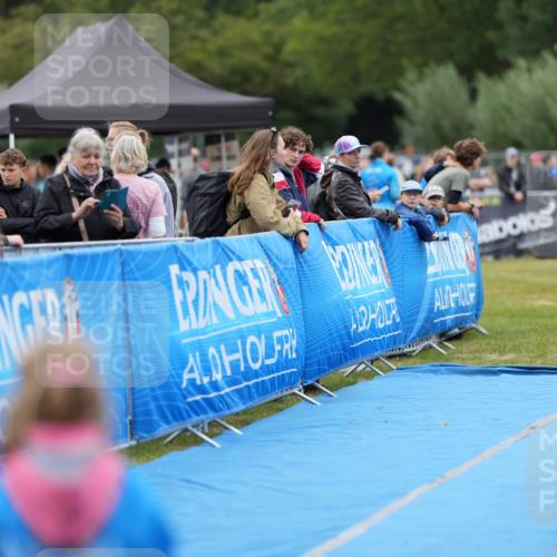 30.08.2026 - Elbe Triathlon Hamburg LAZAROV Photography http://msf.ph/oto/10026823 30.08.2026 10:24:09 Ziel 196 meine-sportfotos.de