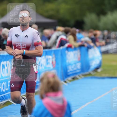 30.08.2026 - Elbe Triathlon Hamburg LAZAROV Photography http://msf.ph/oto/10026843 30.08.2026 10:27:57 Ziel 307 meine-sportfotos.de