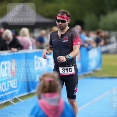 30.08.2026 - Elbe Triathlon Hamburg LAZAROV Photography http://msf.ph/oto/10026850 30.08.2026 10:28:17 Ziel 253, 318 meine-sportfotos.de