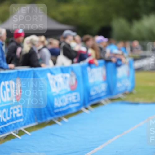 30.08.2026 - Elbe Triathlon Hamburg LAZAROV Photography http://msf.ph/oto/10026868 30.08.2026 10:30:27 Ziel 317 meine-sportfotos.de