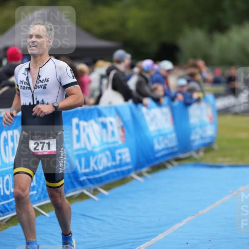 30.08.2026 - Elbe Triathlon Hamburg LAZAROV Photography http://msf.ph/oto/10026891 30.08.2026 10:32:34 Ziel 271 meine-sportfotos.de