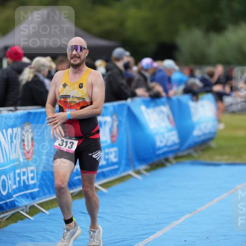30.08.2026 - Elbe Triathlon Hamburg LAZAROV Photography http://msf.ph/oto/10026902 30.08.2026 10:33:23 Ziel 313, 326, 382 meine-sportfotos.de