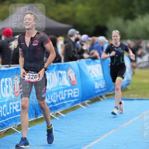 30.08.2026 - Elbe Triathlon Hamburg LAZAROV Photography http://msf.ph/oto/10026905 30.08.2026 10:33:27 Ziel 313, 326, 382 meine-sportfotos.de