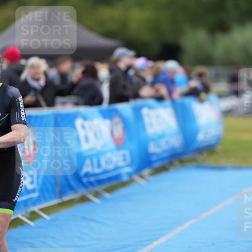30.08.2026 - Elbe Triathlon Hamburg LAZAROV Photography http://msf.ph/oto/10026910 30.08.2026 10:33:29 Ziel 326, 382 meine-sportfotos.de