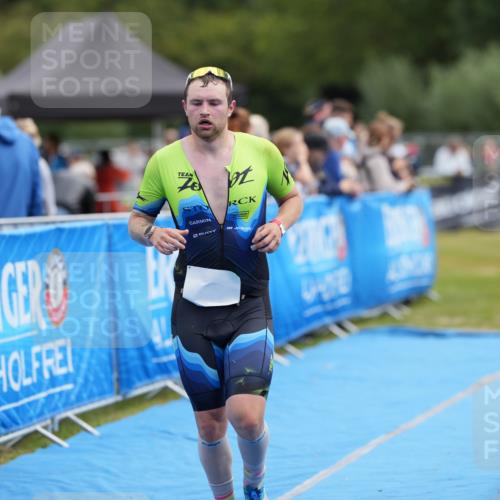 30.08.2026 - Elbe Triathlon Hamburg LAZAROV Photography http://msf.ph/oto/10027122 30.08.2026 10:46:54 Ziel 544 meine-sportfotos.de