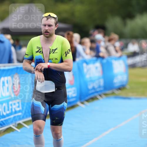 30.08.2026 - Elbe Triathlon Hamburg LAZAROV Photography http://msf.ph/oto/10027123 30.08.2026 10:46:54 Ziel 544 meine-sportfotos.de