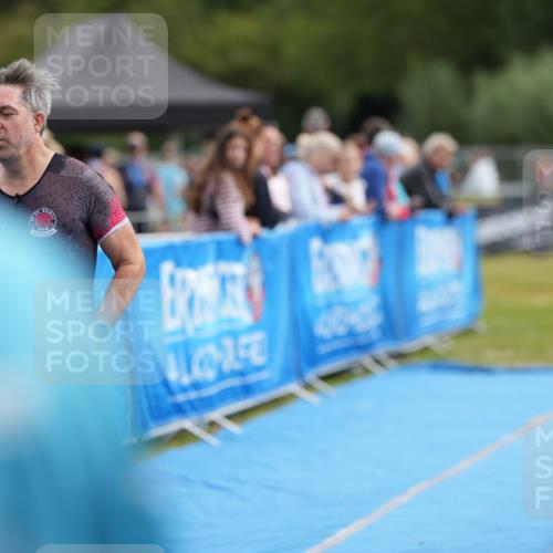 30.08.2026 - Elbe Triathlon Hamburg LAZAROV Photography http://msf.ph/oto/10027135 30.08.2026 10:47:56 Ziel 297 meine-sportfotos.de