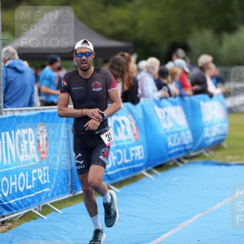 30.08.2026 - Elbe Triathlon Hamburg LAZAROV Photography http://msf.ph/oto/10027145 30.08.2026 10:48:38 Ziel 320 meine-sportfotos.de