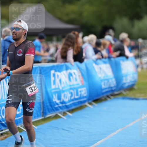 30.08.2026 - Elbe Triathlon Hamburg LAZAROV Photography http://msf.ph/oto/10027146 30.08.2026 10:48:39 Ziel 320 meine-sportfotos.de