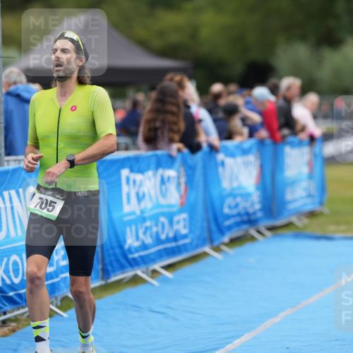30.08.2026 - Elbe Triathlon Hamburg LAZAROV Photography http://msf.ph/oto/10027164 30.08.2026 10:51:16 Ziel 489, 705 meine-sportfotos.de