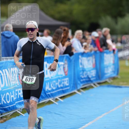 30.08.2026 - Elbe Triathlon Hamburg LAZAROV Photography http://msf.ph/oto/10027170 30.08.2026 10:51:32 Ziel 446, 670 meine-sportfotos.de
