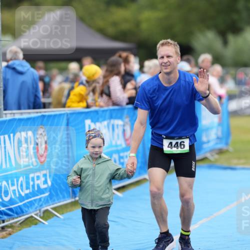 30.08.2026 - Elbe Triathlon Hamburg LAZAROV Photography http://msf.ph/oto/10027173 30.08.2026 10:51:36 Ziel 392, 446 meine-sportfotos.de