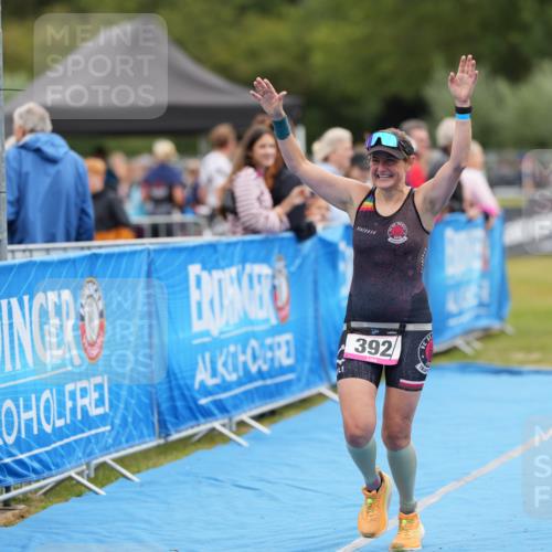 30.08.2026 - Elbe Triathlon Hamburg LAZAROV Photography http://msf.ph/oto/10027175 30.08.2026 10:51:43 Ziel 392 meine-sportfotos.de