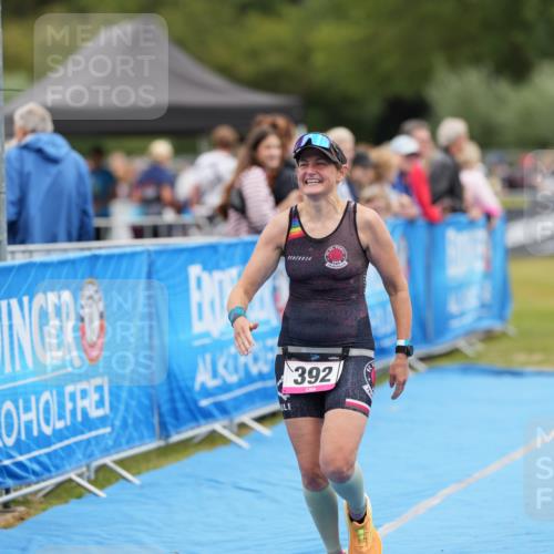 30.08.2026 - Elbe Triathlon Hamburg LAZAROV Photography http://msf.ph/oto/10027176 30.08.2026 10:51:43 Ziel 392 meine-sportfotos.de