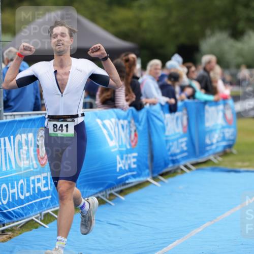 30.08.2026 - Elbe Triathlon Hamburg LAZAROV Photography http://msf.ph/oto/10027192 30.08.2026 10:52:58 Ziel 260, 281, 389, 841 meine-sportfotos.de