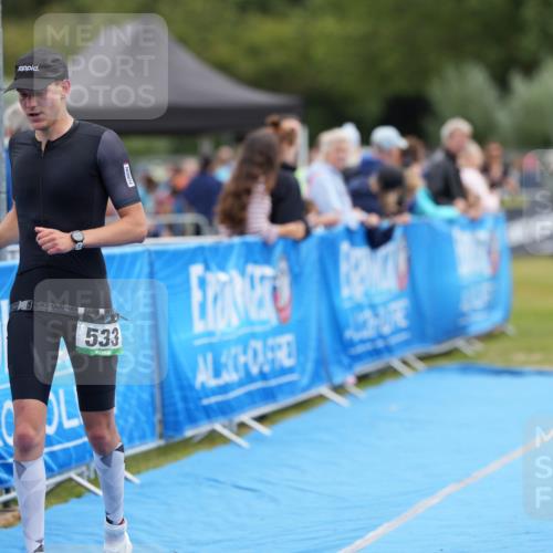 30.08.2026 - Elbe Triathlon Hamburg LAZAROV Photography http://msf.ph/oto/10027202 30.08.2026 10:53:07 Ziel 260, 281, 389, 533 meine-sportfotos.de