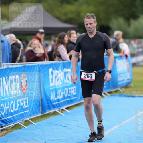 30.08.2026 - Elbe Triathlon Hamburg LAZAROV Photography http://msf.ph/oto/10027207 30.08.2026 10:53:49 Ziel 263 meine-sportfotos.de