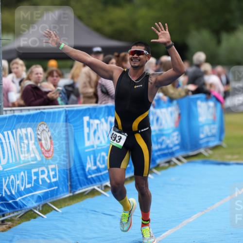 30.08.2026 - Elbe Triathlon Hamburg LAZAROV Photography http://msf.ph/oto/10027225 30.08.2026 10:55:18 Ziel 353, 438, 493, 519 meine-sportfotos.de