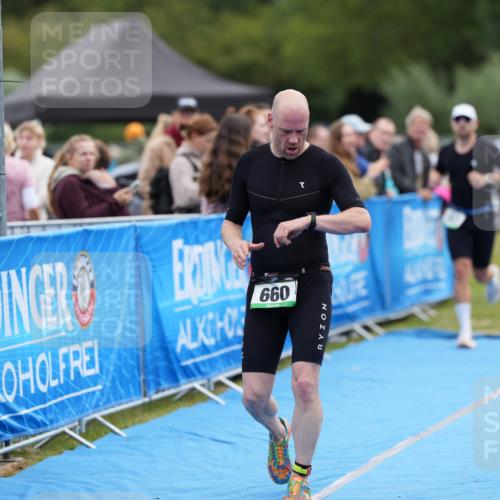 30.08.2026 - Elbe Triathlon Hamburg LAZAROV Photography http://msf.ph/oto/10027236 30.08.2026 10:55:37 Ziel 543, 582, 660 meine-sportfotos.de