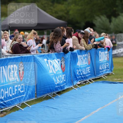30.08.2026 - Elbe Triathlon Hamburg LAZAROV Photography http://msf.ph/oto/10027249 30.08.2026 10:56:38 Ziel 595, 689, 1894 meine-sportfotos.de