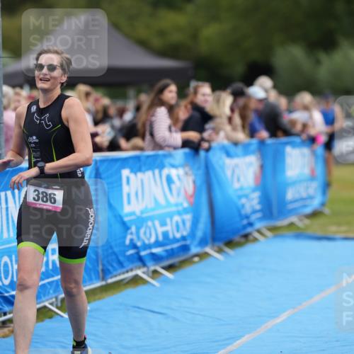 30.08.2026 - Elbe Triathlon Hamburg LAZAROV Photography http://msf.ph/oto/10027262 30.08.2026 10:57:20 Ziel 386 meine-sportfotos.de