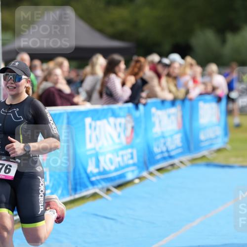 30.08.2026 - Elbe Triathlon Hamburg LAZAROV Photography http://msf.ph/oto/10027266 30.08.2026 10:57:31 Ziel 376 meine-sportfotos.de