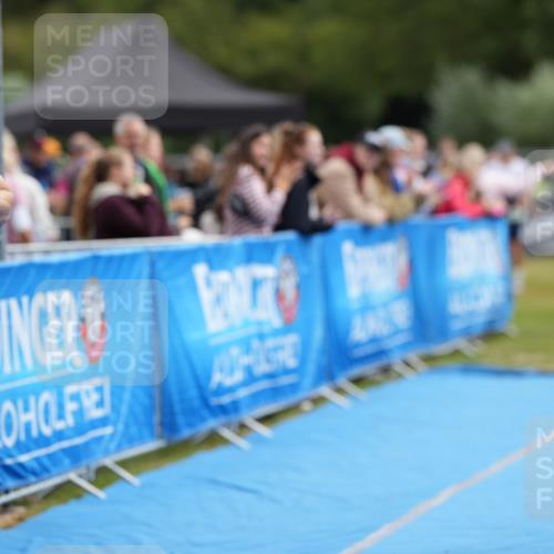 30.08.2026 - Elbe Triathlon Hamburg LAZAROV Photography http://msf.ph/oto/10027269 30.08.2026 10:57:46 Ziel 460 meine-sportfotos.de
