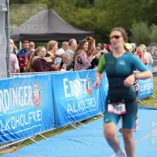 30.08.2026 - Elbe Triathlon Hamburg LAZAROV Photography http://msf.ph/oto/10027277 30.08.2026 10:58:30 Ziel 259, 352 meine-sportfotos.de