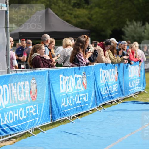 30.08.2026 - Elbe Triathlon Hamburg LAZAROV Photography http://msf.ph/oto/10027283 30.08.2026 10:58:39 Ziel 480, 588 meine-sportfotos.de