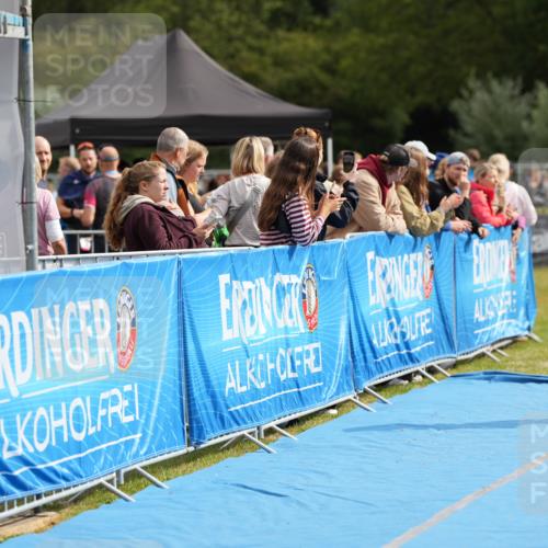 30.08.2026 - Elbe Triathlon Hamburg LAZAROV Photography http://msf.ph/oto/10027284 30.08.2026 10:58:39 Ziel 480, 588 meine-sportfotos.de