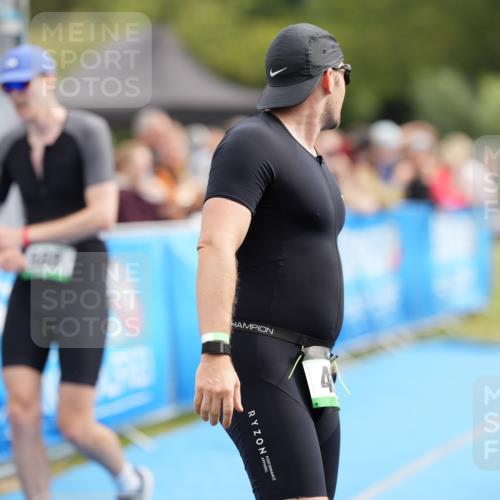 30.08.2026 - Elbe Triathlon Hamburg LAZAROV Photography http://msf.ph/oto/10027293 30.08.2026 10:58:45 Ziel 480, 588 meine-sportfotos.de