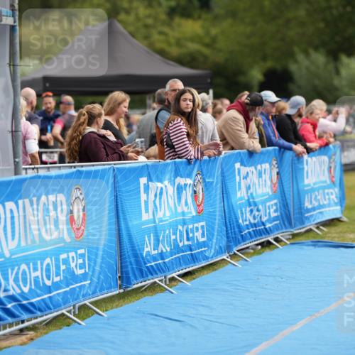30.08.2026 - Elbe Triathlon Hamburg LAZAROV Photography http://msf.ph/oto/10027296 30.08.2026 10:58:55 Ziel  meine-sportfotos.de