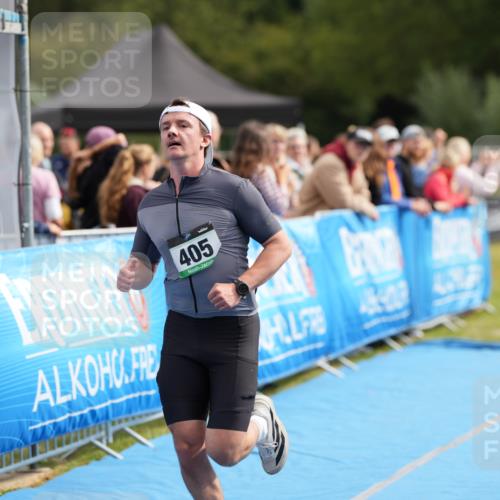 30.08.2026 - Elbe Triathlon Hamburg LAZAROV Photography http://msf.ph/oto/10027301 30.08.2026 10:59:16 Ziel 405, 418, 542 meine-sportfotos.de