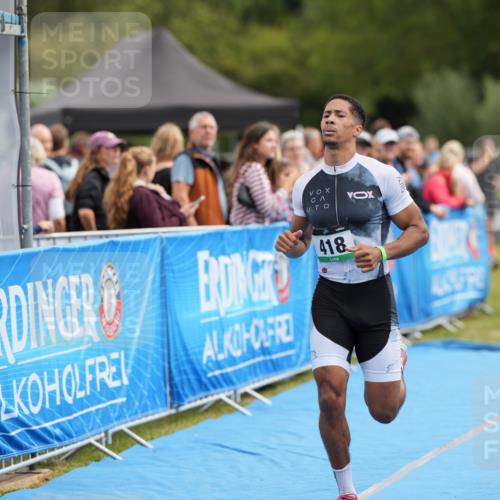 30.08.2026 - Elbe Triathlon Hamburg LAZAROV Photography http://msf.ph/oto/10027306 30.08.2026 10:59:22 Ziel 331, 418, 467, 542 meine-sportfotos.de