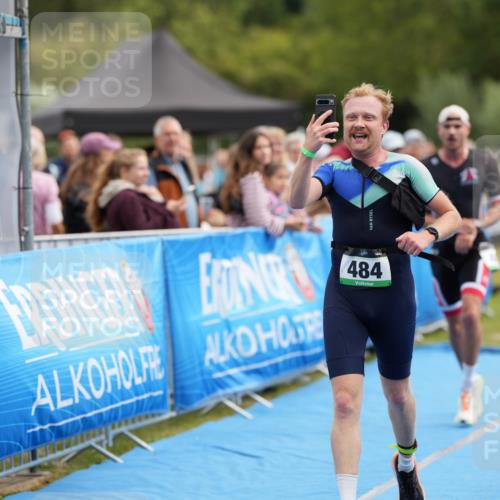 30.08.2026 - Elbe Triathlon Hamburg LAZAROV Photography http://msf.ph/oto/10027316 30.08.2026 10:59:35 Ziel 462, 484 meine-sportfotos.de