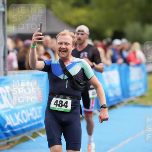 30.08.2026 - Elbe Triathlon Hamburg LAZAROV Photography http://msf.ph/oto/10027318 30.08.2026 10:59:36 Ziel 462, 484 meine-sportfotos.de