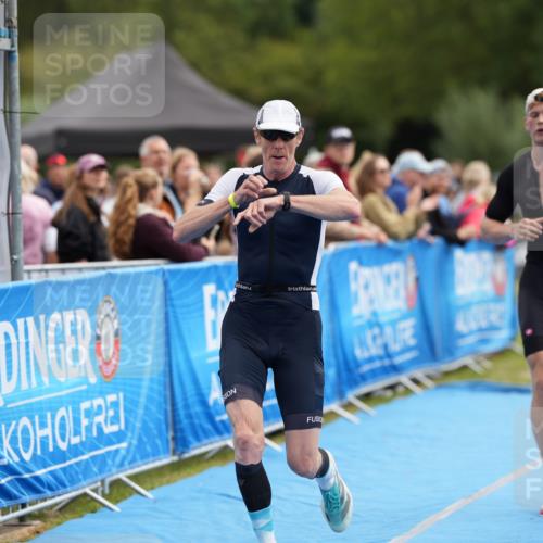 30.08.2026 - Elbe Triathlon Hamburg LAZAROV Photography http://msf.ph/oto/10027321 30.08.2026 10:59:48 Ziel 394, 634, 761 meine-sportfotos.de