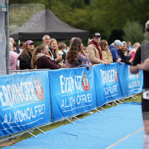 30.08.2026 - Elbe Triathlon Hamburg LAZAROV Photography http://msf.ph/oto/10027326 30.08.2026 10:59:52 Ziel 394, 634, 761 meine-sportfotos.de