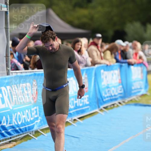 30.08.2026 - Elbe Triathlon Hamburg LAZAROV Photography http://msf.ph/oto/10027332 30.08.2026 11:00:07 Ziel 499 meine-sportfotos.de