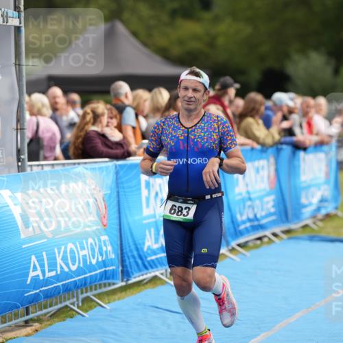 30.08.2026 - Elbe Triathlon Hamburg LAZAROV Photography http://msf.ph/oto/10027333 30.08.2026 11:00:26 Ziel 683 meine-sportfotos.de