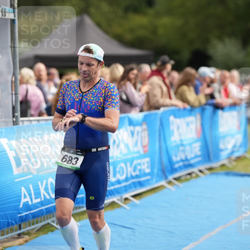 30.08.2026 - Elbe Triathlon Hamburg LAZAROV Photography http://msf.ph/oto/10027334 30.08.2026 11:00:26 Ziel 683 meine-sportfotos.de