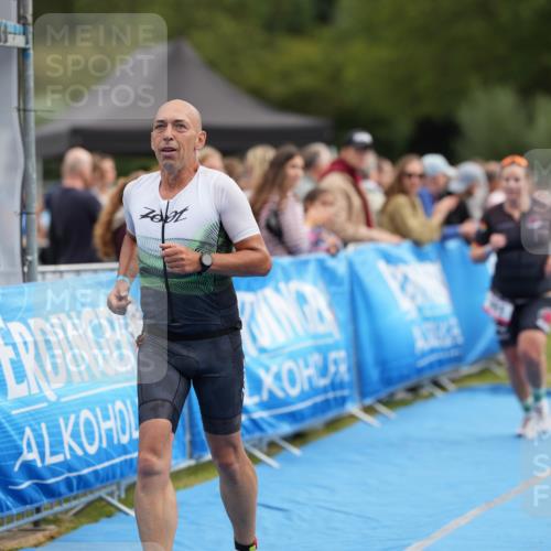 30.08.2026 - Elbe Triathlon Hamburg LAZAROV Photography http://msf.ph/oto/10027354 30.08.2026 11:01:14 Ziel 261, 391 meine-sportfotos.de