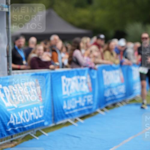 30.08.2026 - Elbe Triathlon Hamburg LAZAROV Photography http://msf.ph/oto/10027373 30.08.2026 11:02:35 Ziel 434, 552, 637, 739, 1116 meine-sportfotos.de