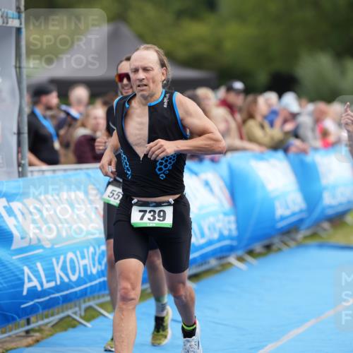 30.08.2026 - Elbe Triathlon Hamburg LAZAROV Photography http://msf.ph/oto/10027375 30.08.2026 11:02:37 Ziel 434, 552, 637, 739, 1116 meine-sportfotos.de