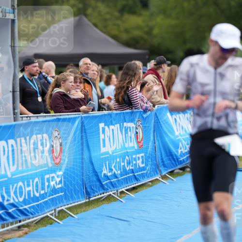 30.08.2026 - Elbe Triathlon Hamburg LAZAROV Photography http://msf.ph/oto/10027379 30.08.2026 11:02:40 Ziel 552, 637, 739, 1116 meine-sportfotos.de