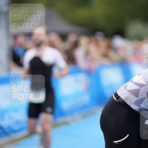 30.08.2026 - Elbe Triathlon Hamburg LAZAROV Photography http://msf.ph/oto/10027384 30.08.2026 11:03:01 Ziel 408 meine-sportfotos.de